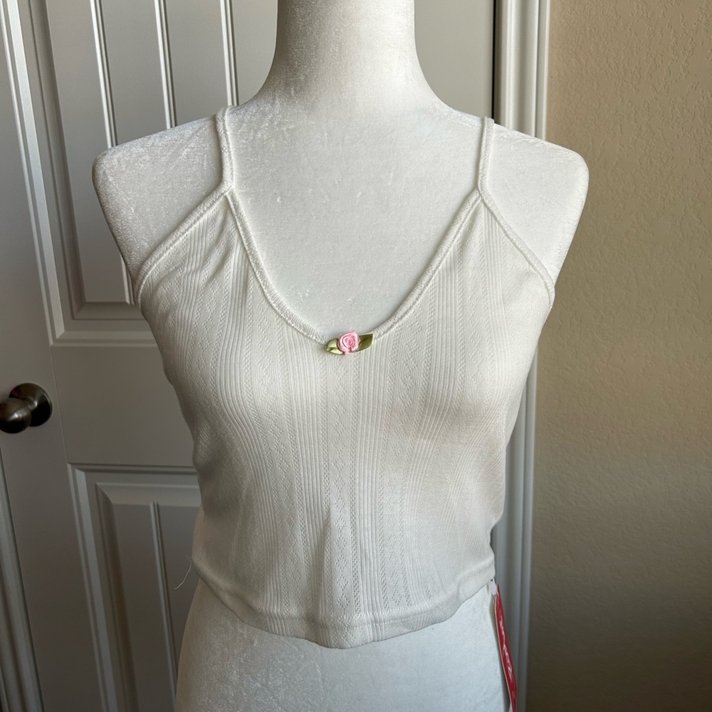 Romwe Solid Criss Cross Cropped Cami Top